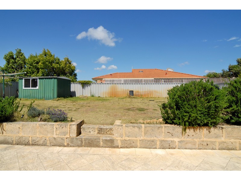 16 Bloodwood Ccle, South Lake WA 6164