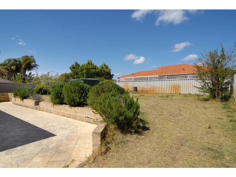 16 Bloodwood Ccle, South Lake WA 6164