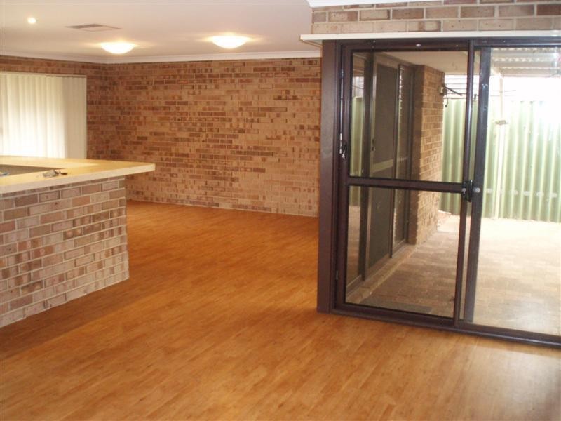 1 ARNOLD Crescent, Kardinya WA 6163