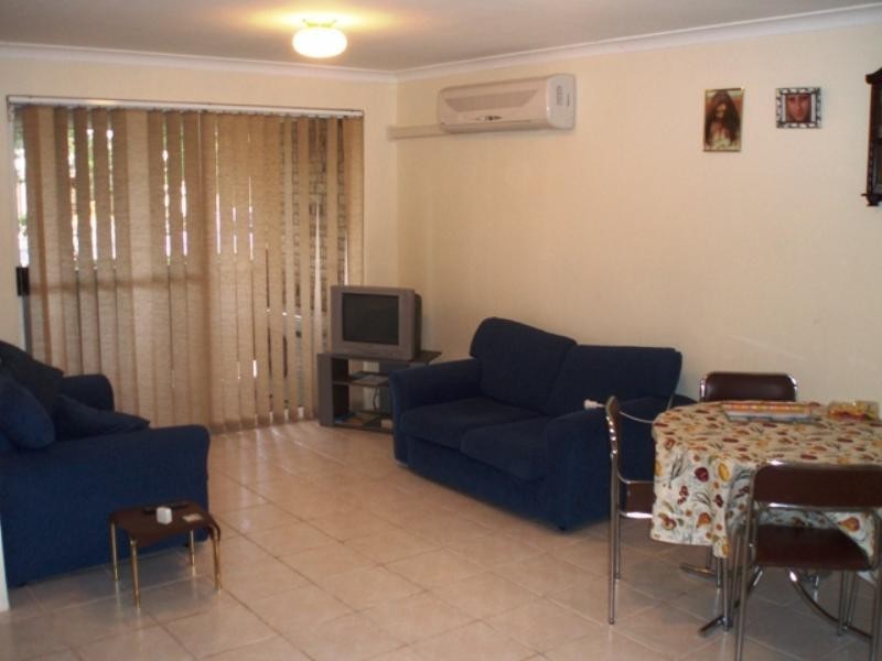 19/2 Pinewood Avenue, Kardinya WA 6163