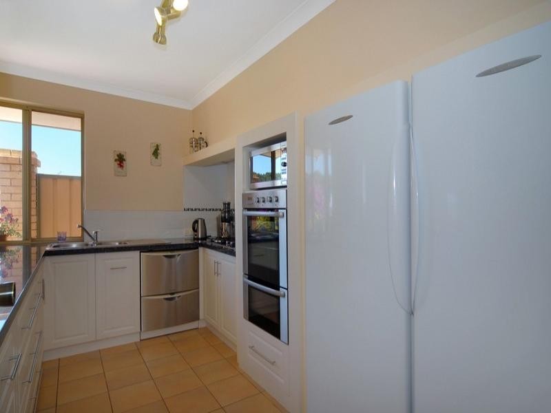 60 Riley Road, Kardinya WA 6163