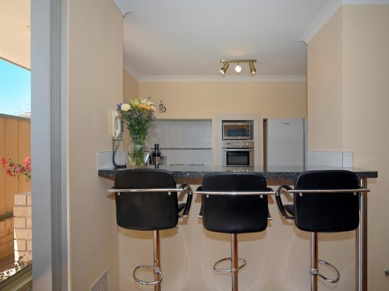 60 Riley Road, Kardinya WA 6163