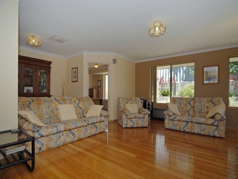 60 Riley Road, Kardinya WA 6163