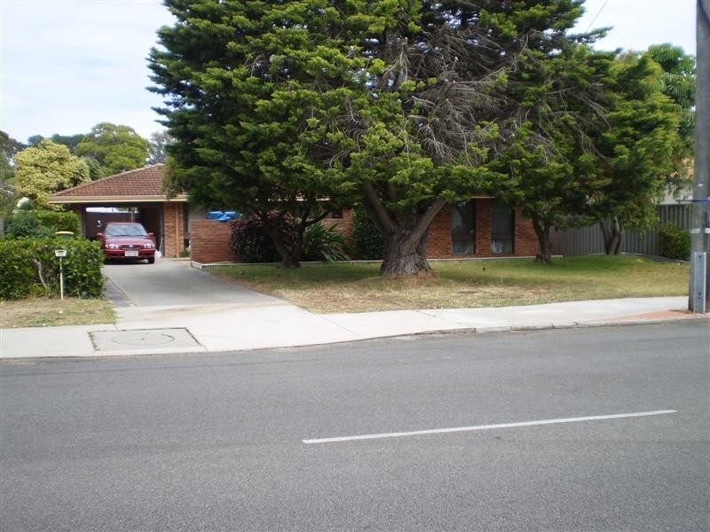 77 Gilbertson Road, Kardinya WA 6163