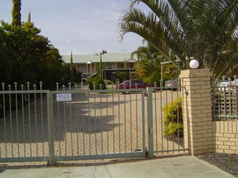 11/92 Gilbertson Road, Kardinya WA 6163