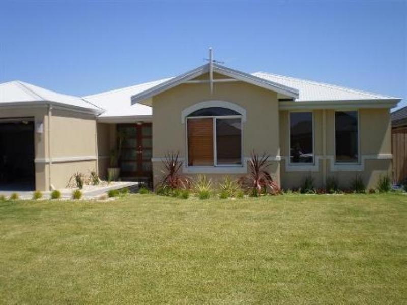 5 Tongaroo Boulevard, Success WA 6164