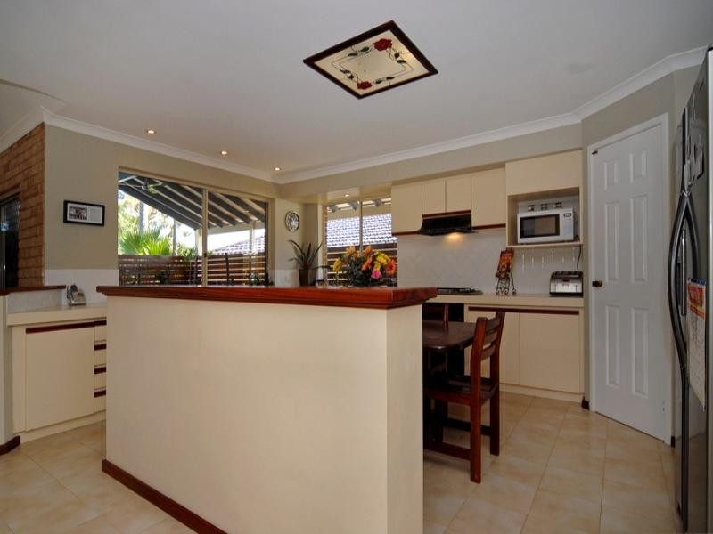 72 Riley Road, Kardinya WA 6163