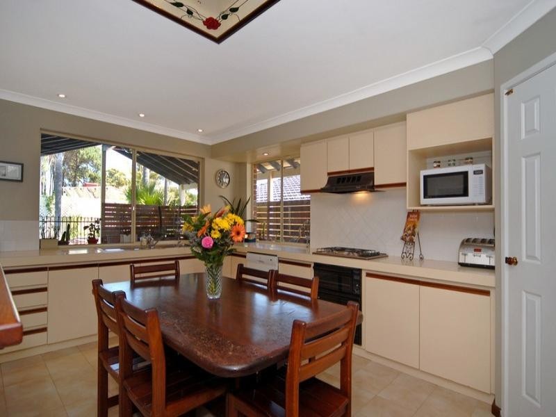 72 Riley Road, Kardinya WA 6163