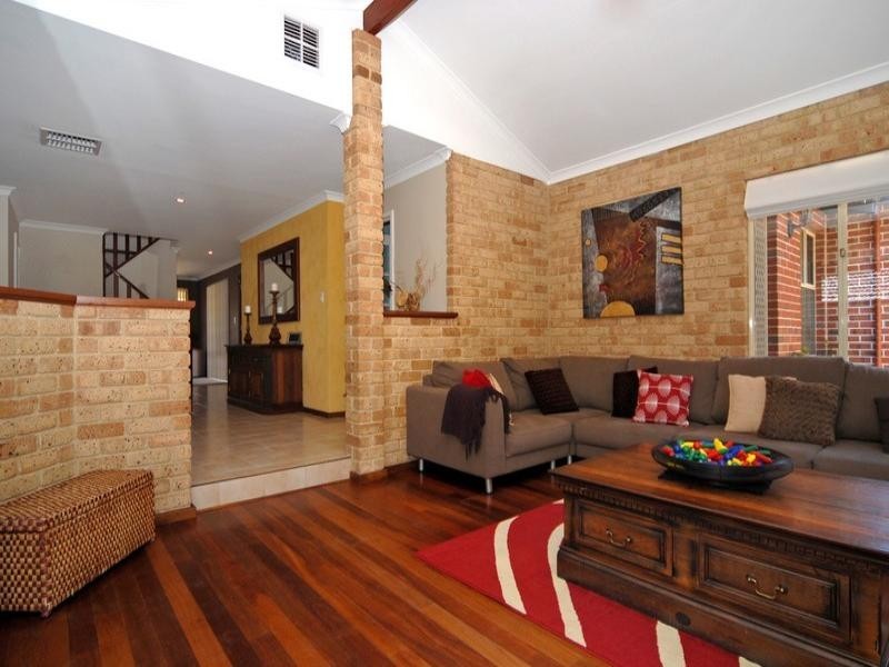 72 Riley Road, Kardinya WA 6163