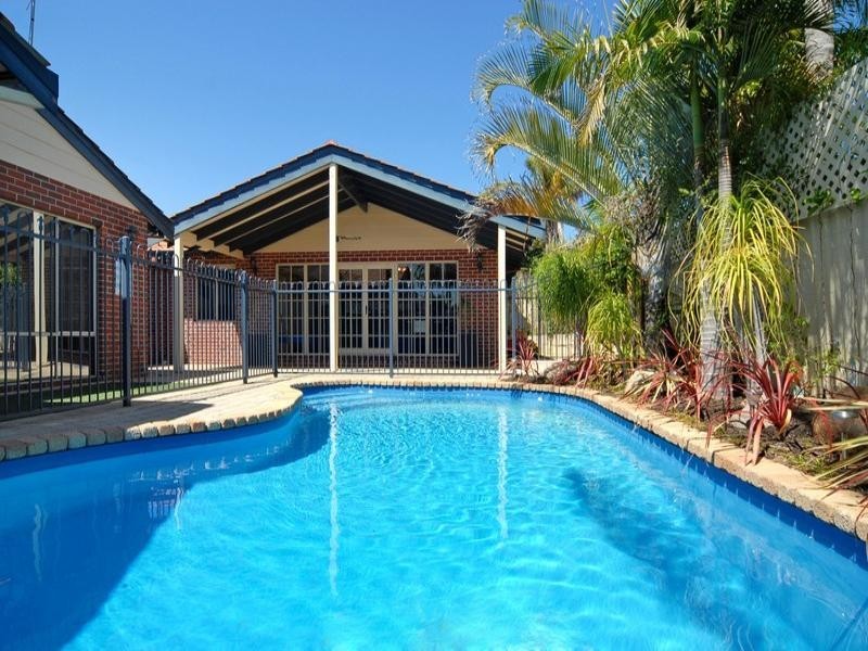 72 Riley Road, Kardinya WA 6163