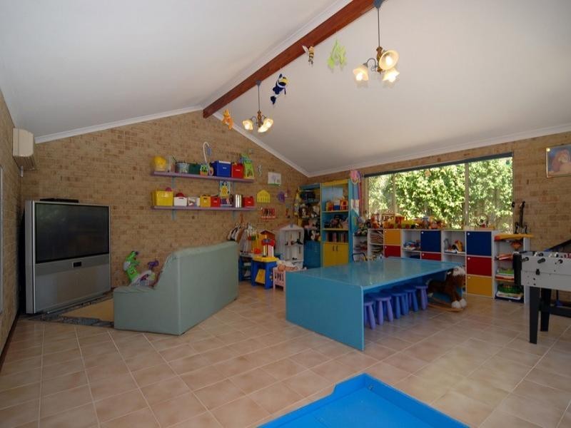 72 Riley Road, Kardinya WA 6163