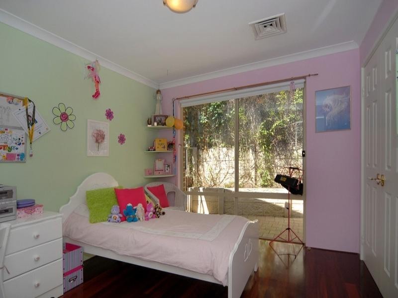 72 Riley Road, Kardinya WA 6163