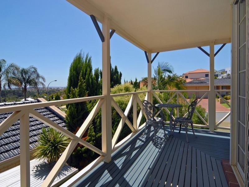 72 Riley Road, Kardinya WA 6163