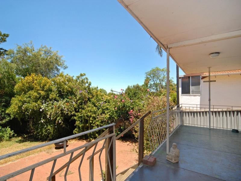 14 Cameron Way, Kardinya WA 6163