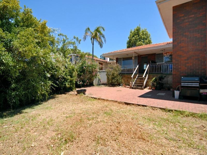 14 Cameron Way, Kardinya WA 6163