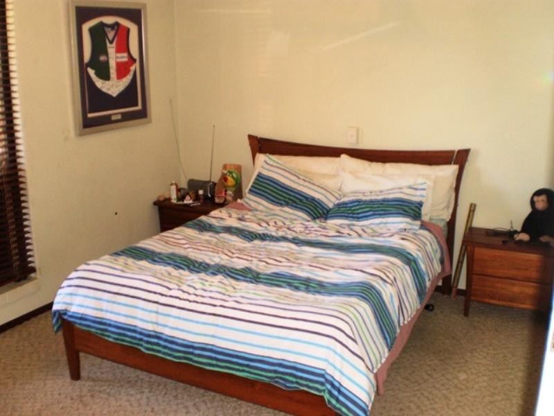 4 Colonial Drive, Bibra Lake WA 6163