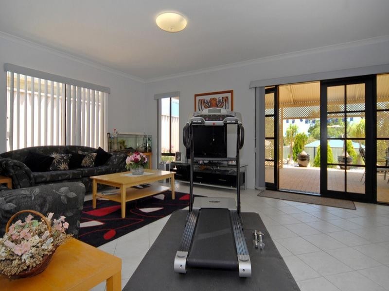 18 Antill Street, Willagee WA 6156