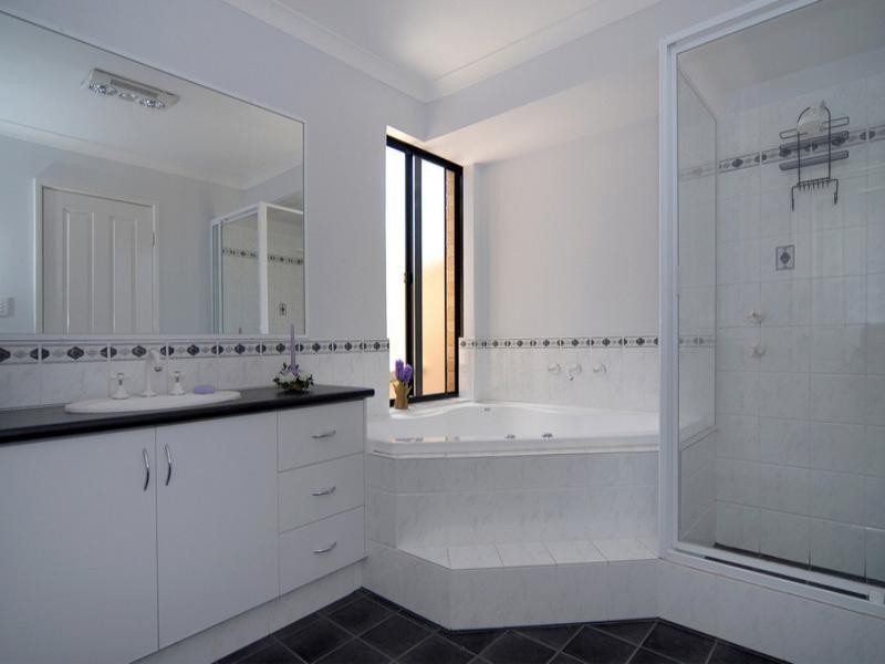 18 Antill Street, Willagee WA 6156