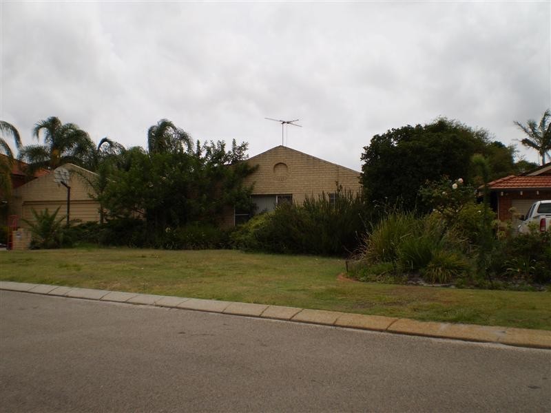 33 CHAMBERLAIN Circle, Bateman WA 6150