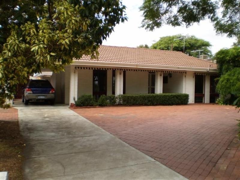 10 Walker Court, Kardinya WA 6163