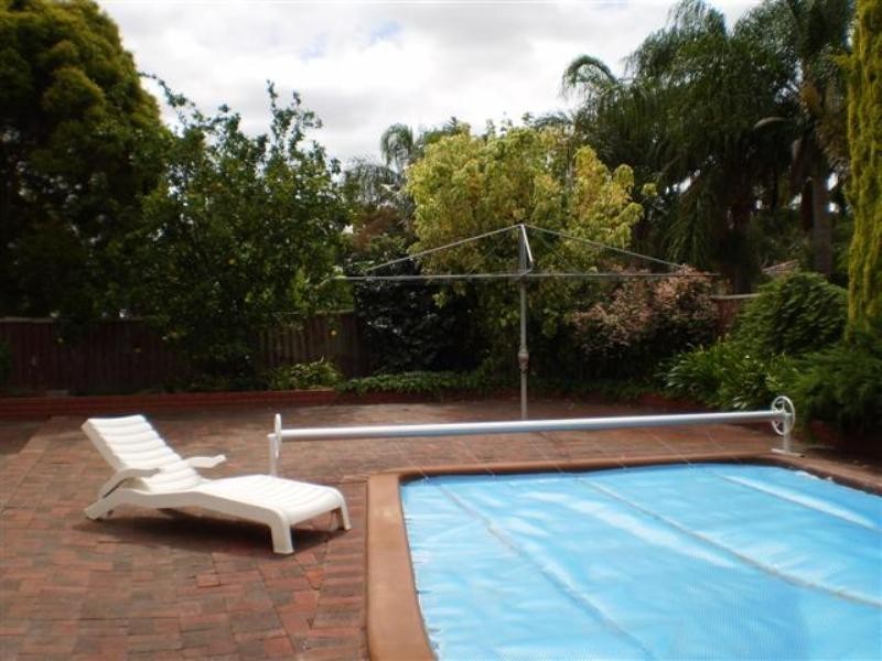 10 Walker Court, Kardinya WA 6163