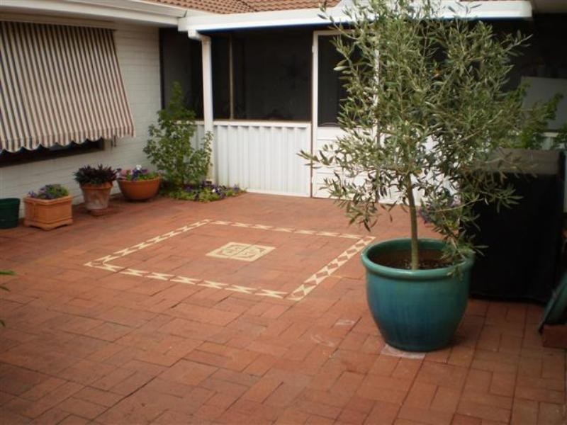 10 Walker Court, Kardinya WA 6163