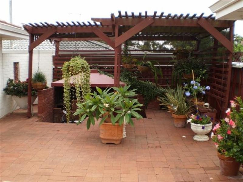 10 Walker Court, Kardinya WA 6163