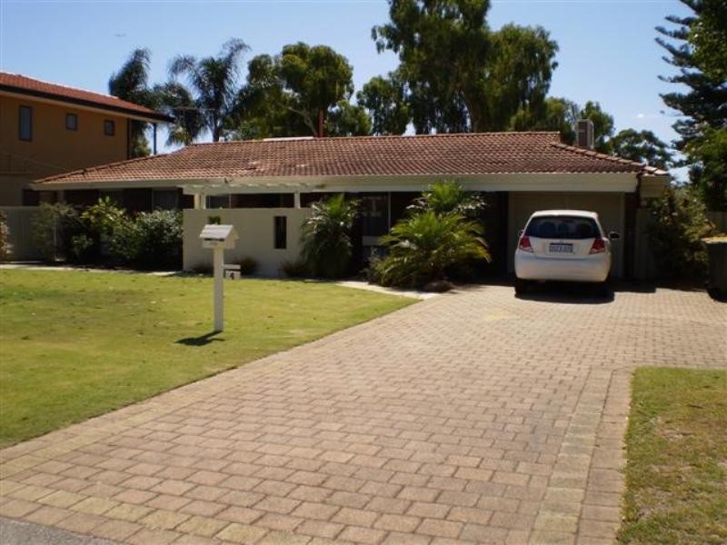 4 MORNINGCLOUD Vale, Willetton WA 6155