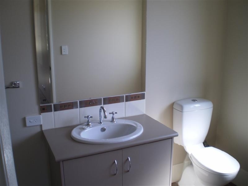 1 LOWELL Terrace, Piara Waters WA 6112