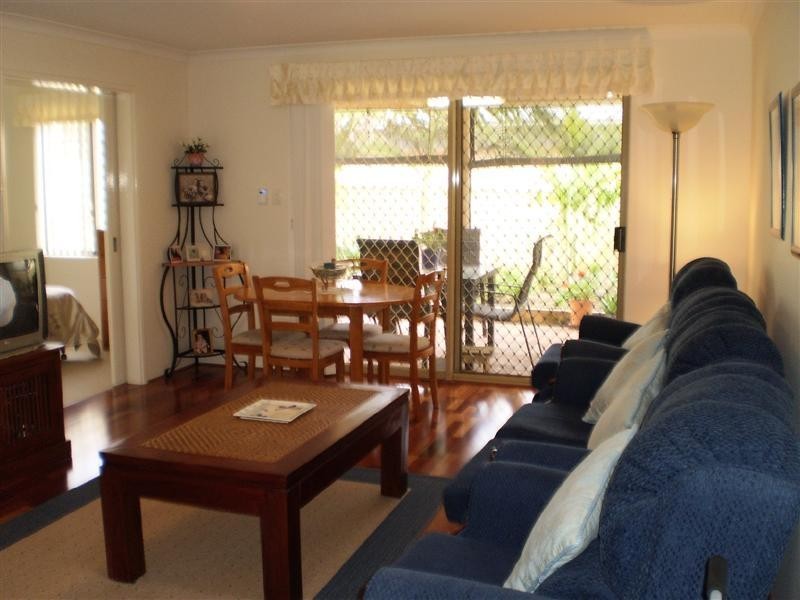 21/11 Petterson Avenue, Samson WA 6163