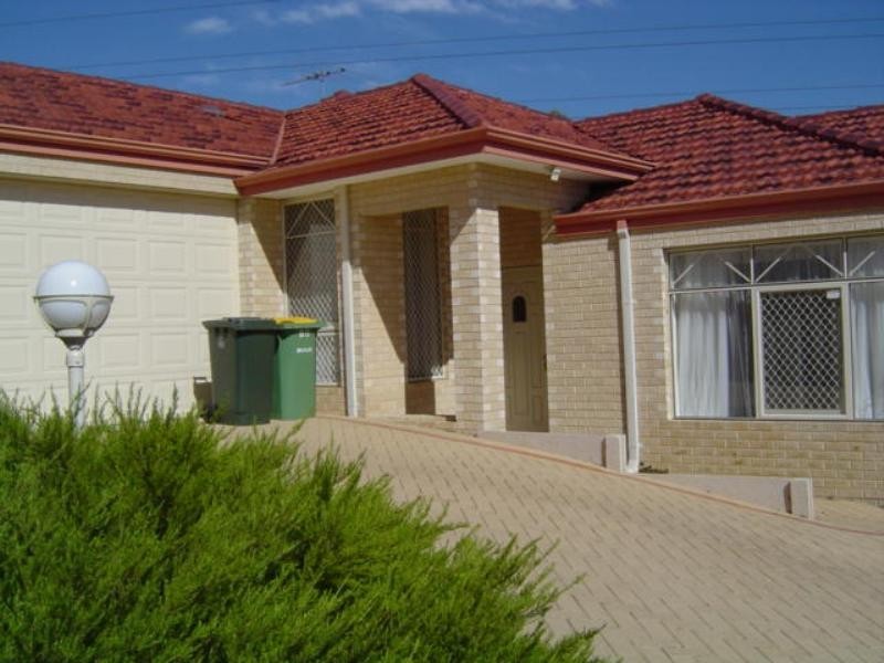 7B Atkinson Gardens, Leeming WA 6149