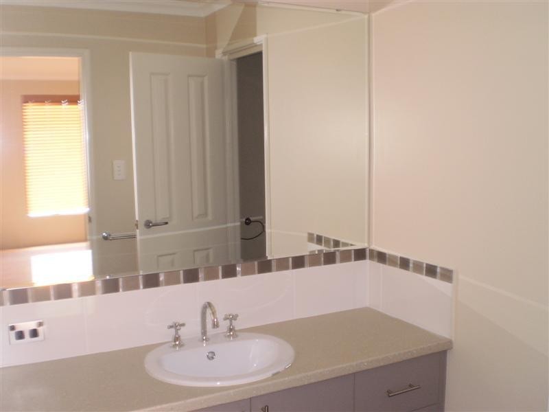 19 WHITTAKER Turn, Piara Waters WA 6112