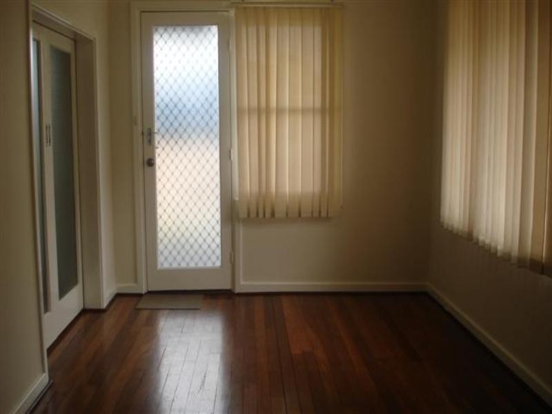 6 Caple Street, Willagee WA 6156