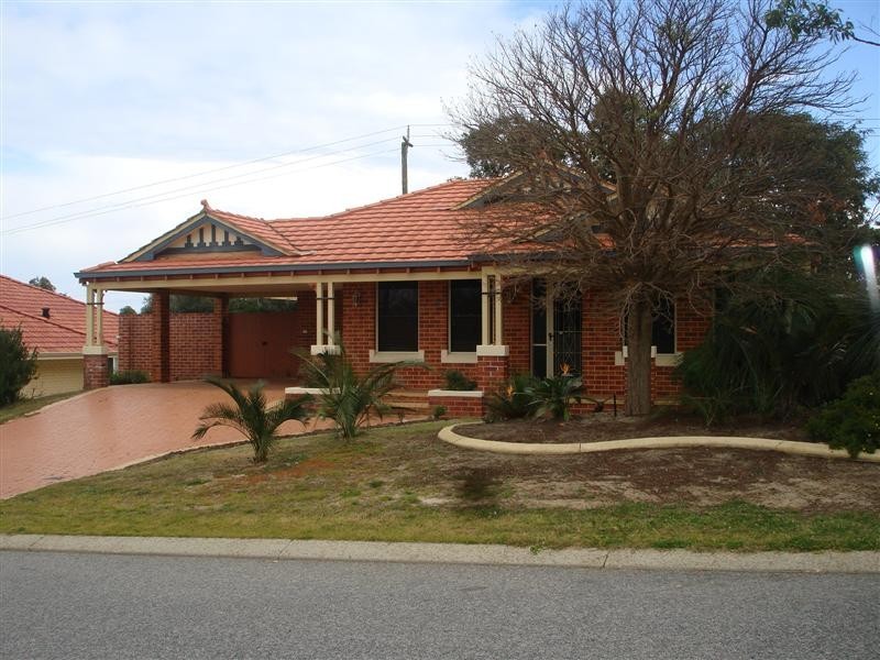 17 Blueridge Crest, Bibra Lake WA 6163