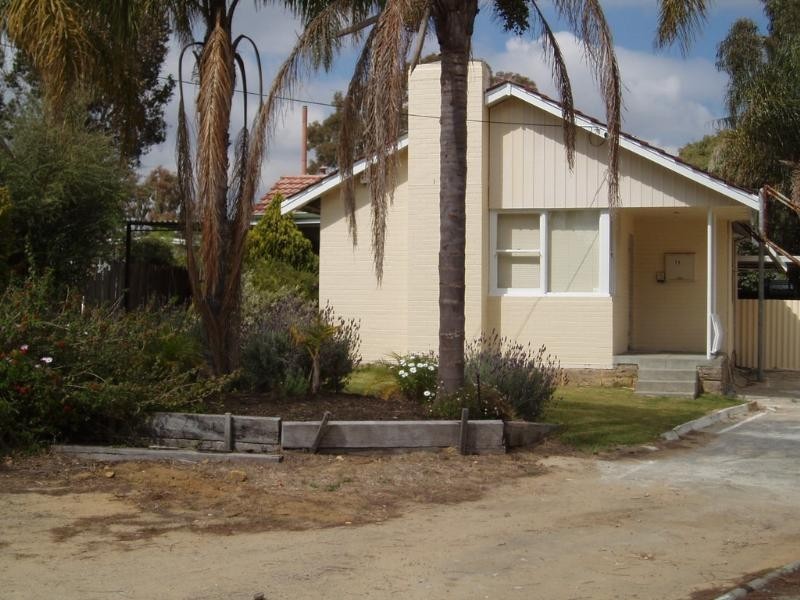 11 Hermoine Way, Coolbellup WA 6163