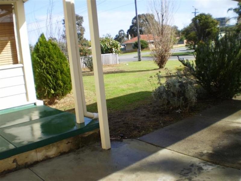 27 Cordelia Avenue, Coolbellup WA 6163