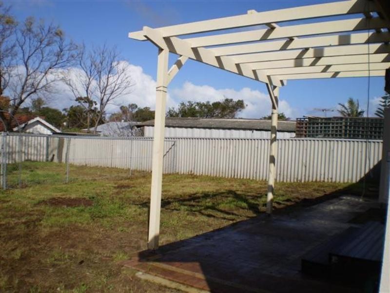 27 Cordelia Avenue, Coolbellup WA 6163