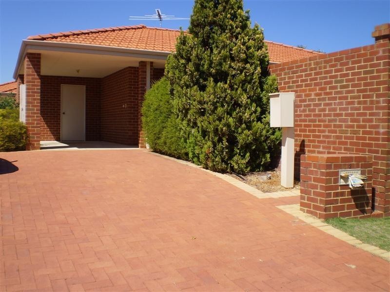 2/8 FALLOW Crescent, Spearwood WA 6163