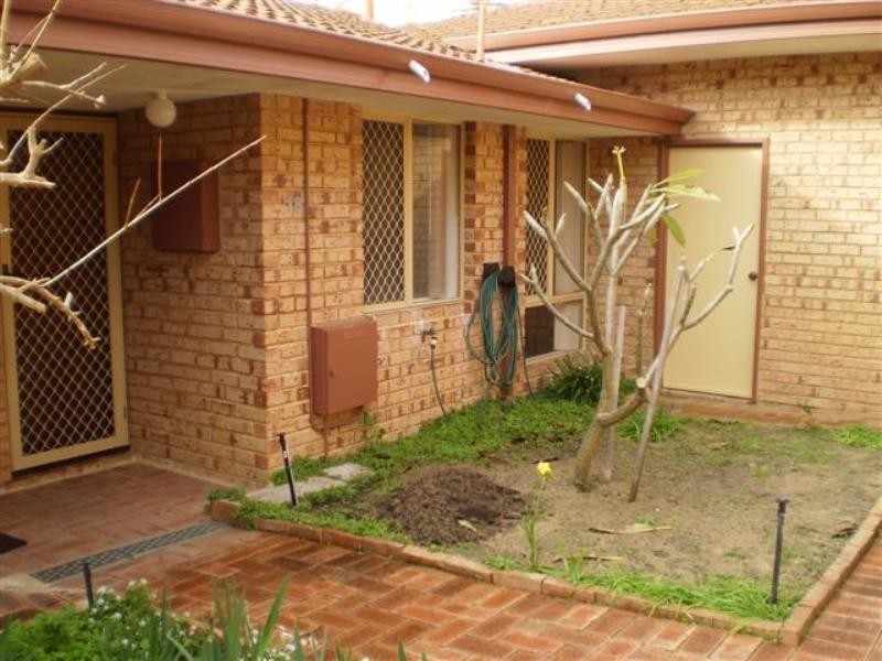 18/11 Petterson Avenue, Samson WA 6163