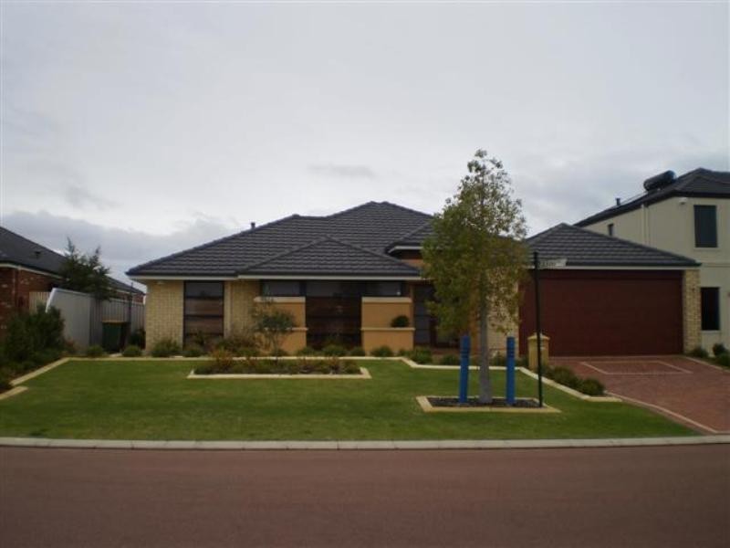 5 DENNIS Way, Canning Vale WA 6155