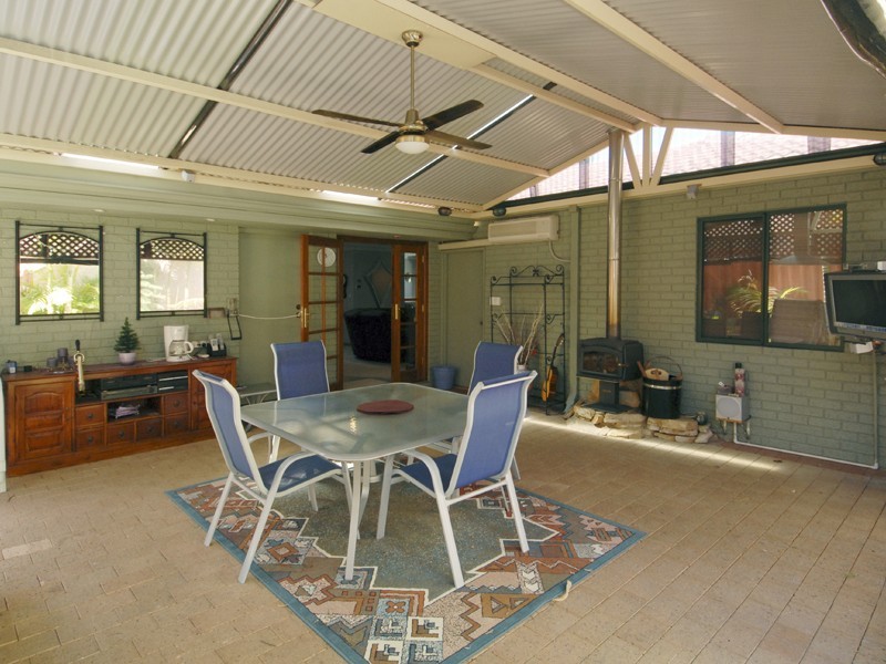 6 Hockin Street, Willagee WA 6156