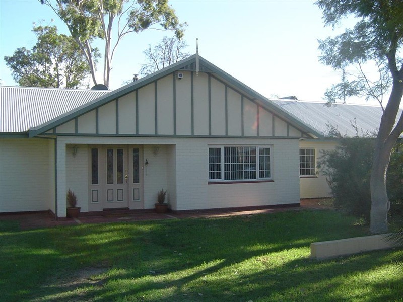 1 Muriel Court, Cockburn Central WA 6164