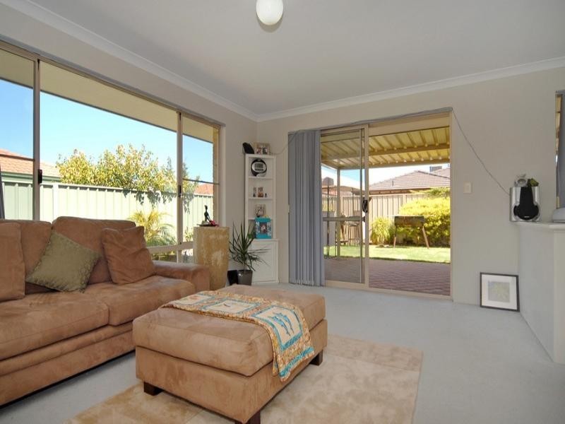 5 Petal Court, Munster WA 6166