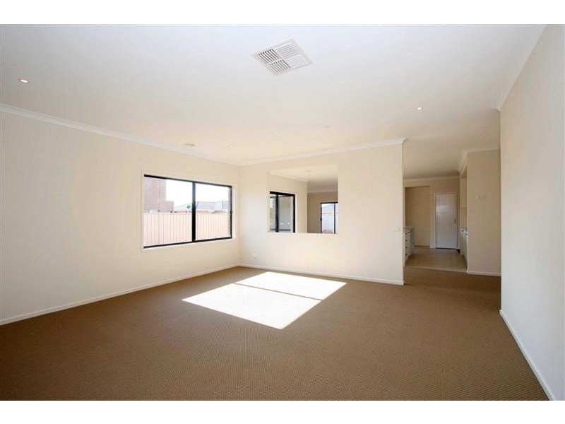 2 Eglington Court, Taylors Hill VIC 3037