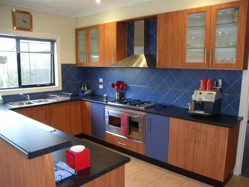 6 Queensberry Court, Hillside VIC 3037