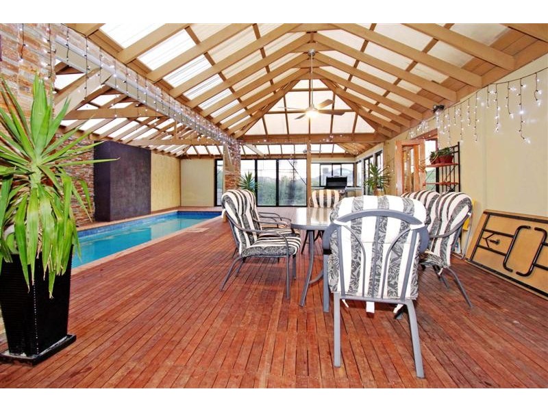 6 Queensberry Court, Hillside VIC 3037