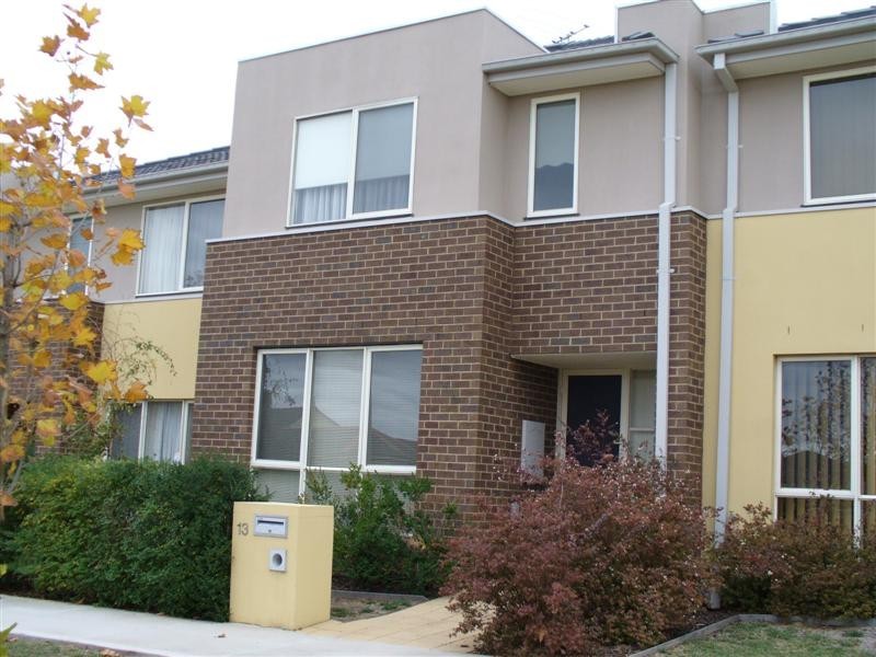 13 Wentworth Drive, Taylors Lakes VIC 3038