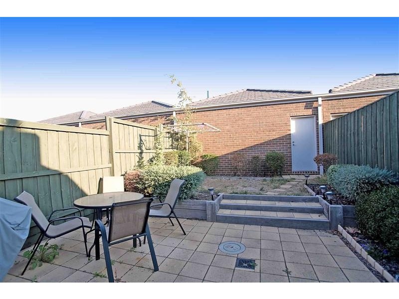 13 Wentworth Drive, Taylors Lakes VIC 3038