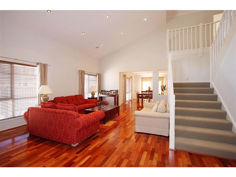 16 Heysen Park Way, Caroline Springs VIC 3023