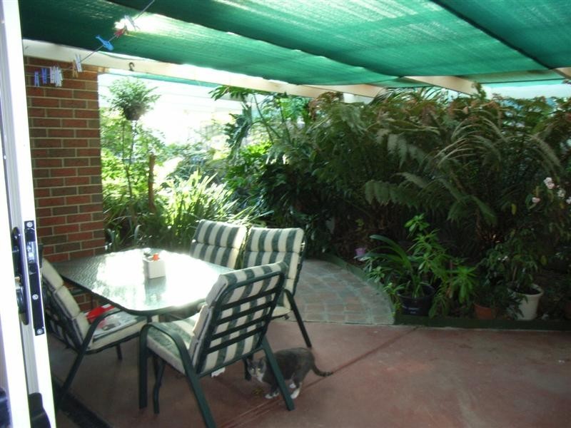 5 Sandalwood Avenue, Hillside VIC 3037